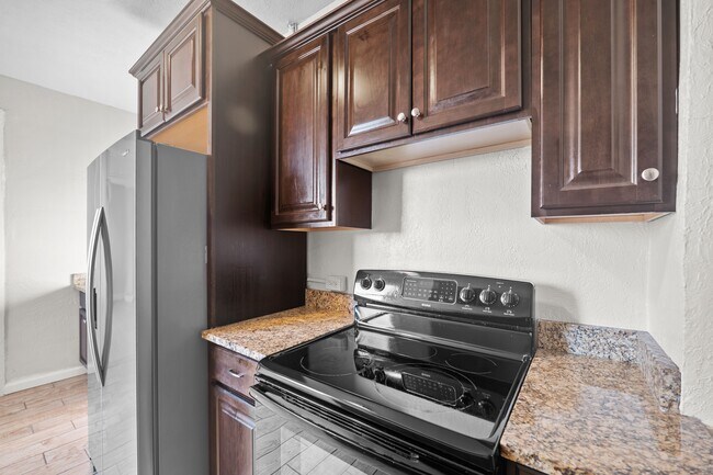 Building Photo - 3053 Brereton St