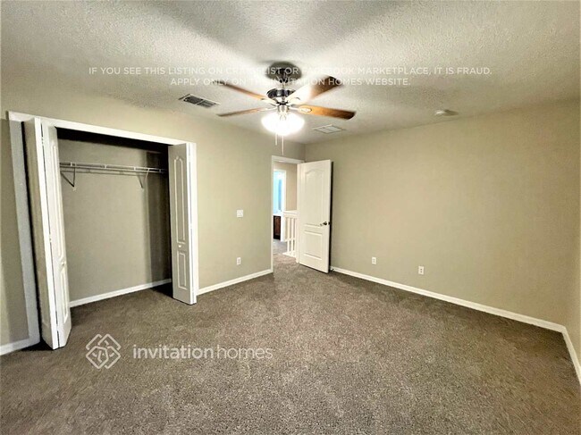 Building Photo - 9464 Leatherwood Ave