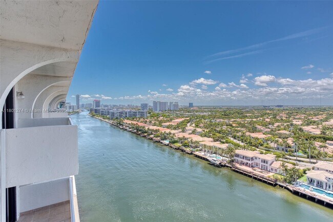 Building Photo - 1500 S Ocean Dr