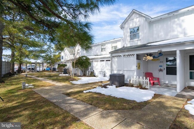 Building Photo - 38256 Hummingbird Ln