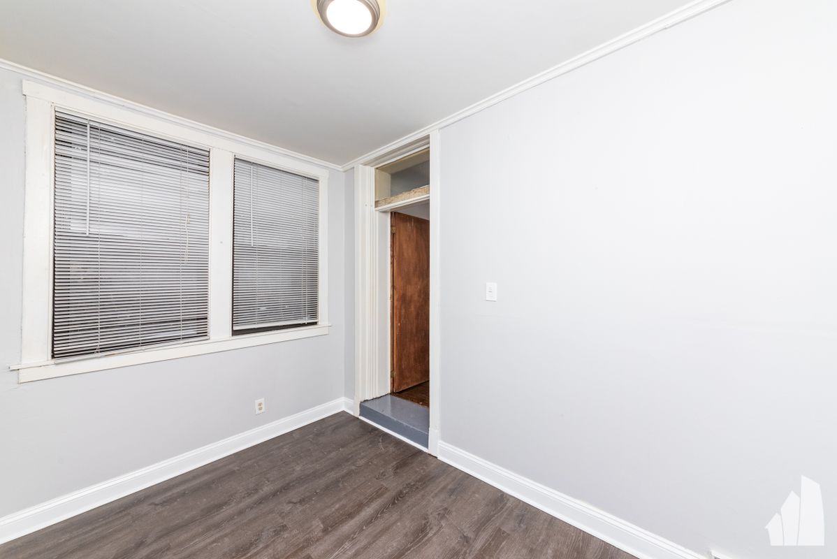 Building Photo - 3602 W Grace St