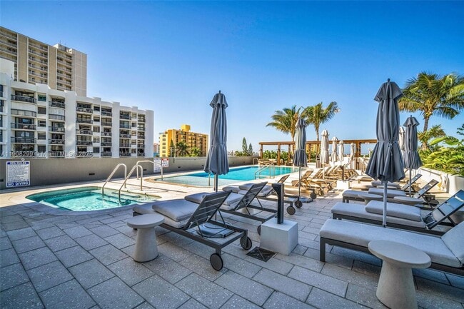 Building Photo - 900 N Ocean Blvd