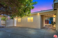 Building Photo - 677 E Kingsley Ave