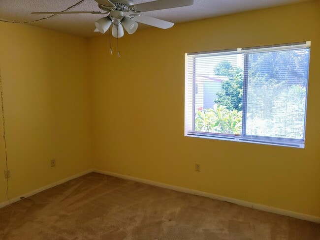 Building Photo - 1635 58th Terrace S