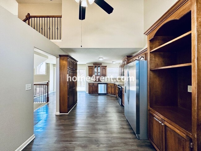 Building Photo - Spacious Four Bedroom Northland Home with a Finished Basement, 3 car garage and Fenced Yard!