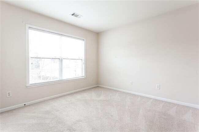 Building Photo - 910 Wendlebury Ct