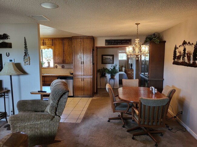 Building Photo - Short to Mid Term Leases - Fully Furnished Doney Park Home, Flexible lease options!