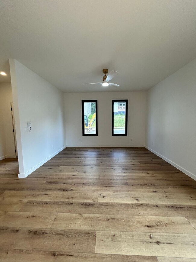 Building Photo - Beautiful New Build 3 Bed, 2.5 Bath, Home in Hixson!