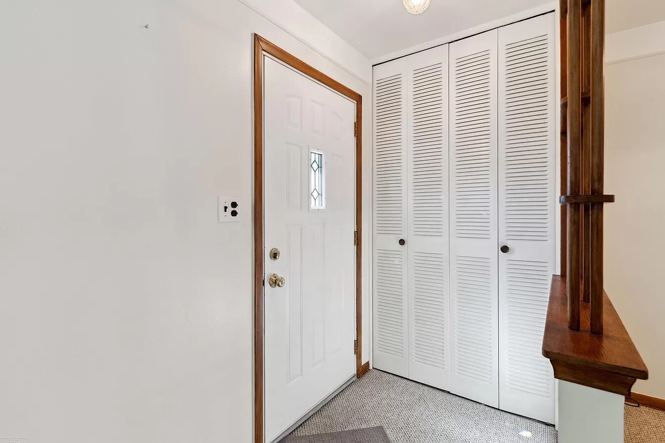 Building Photo - 25100 Marilyn Ave