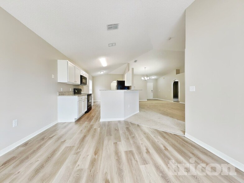 Building Photo - 4468 Woodley Creek Rd