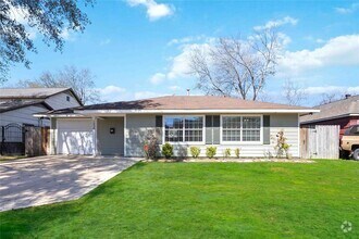 Building Photo - 1830 Libbey Dr