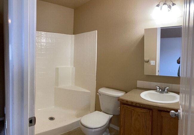 Building Photo - Great Home In Nampa