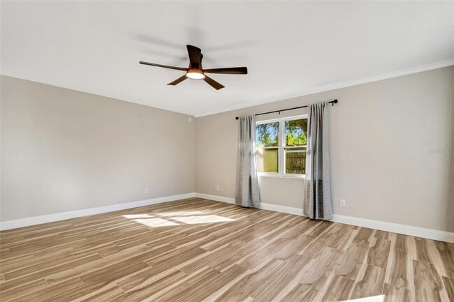 Building Photo - 1824 Roanoke Ave