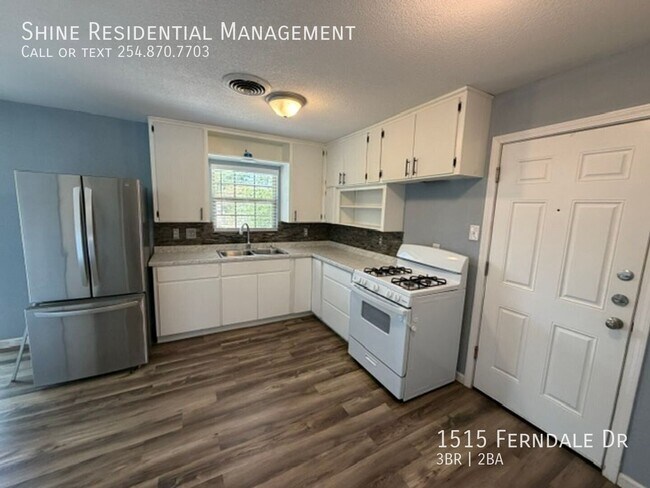 Building Photo - 1515 Ferndale Dr