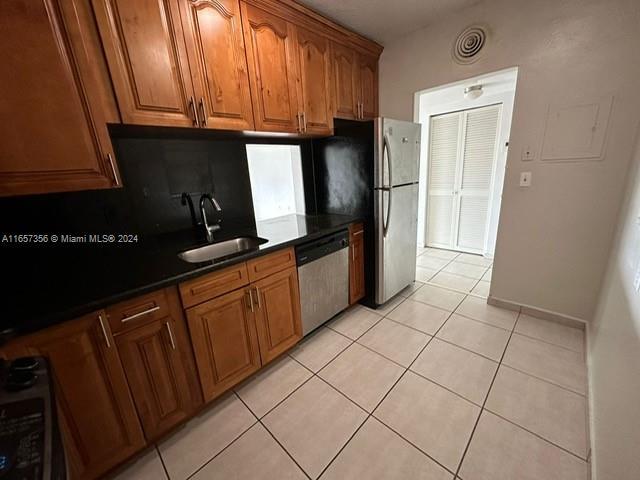 Building Photo - 9159 SW 77th Ave
