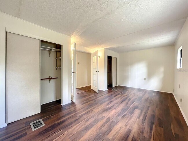 Building Photo - 831 Wolf Trail