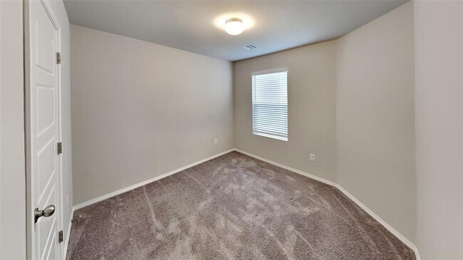 Building Photo - 1432 Dustin Dr