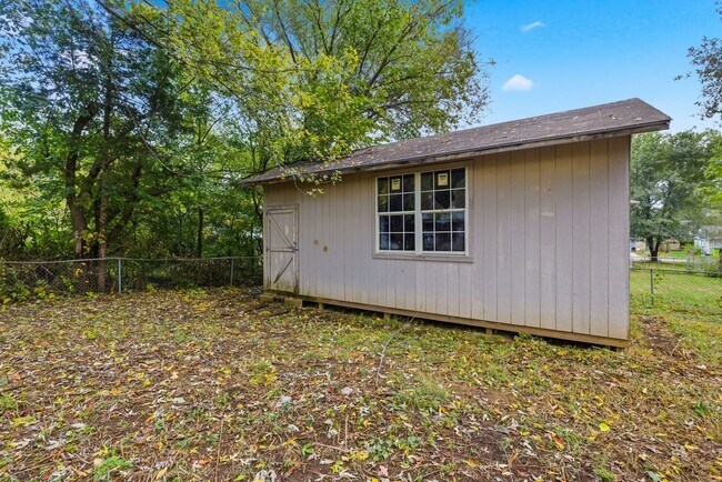 Building Photo - Everything upgraded on this 4 bedroom — to...