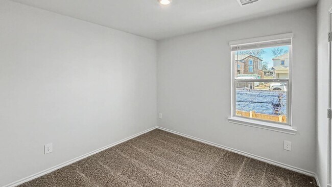 Building Photo - 3405 Tomahawk Dr