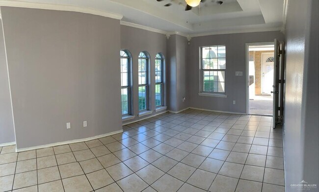 Building Photo - 3708 W Sarah Evans St
