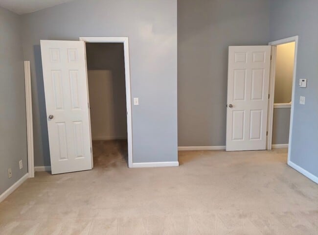 Building Photo - Donelson Townhome!