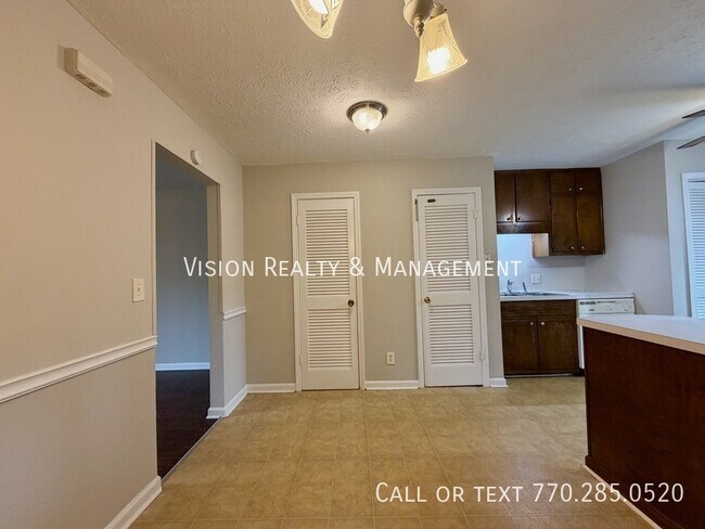 Building Photo - 96 Brock St