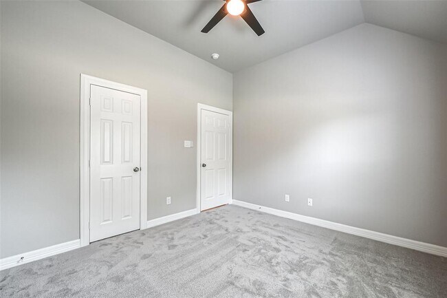 Building Photo - 6215 Suncrest Ct