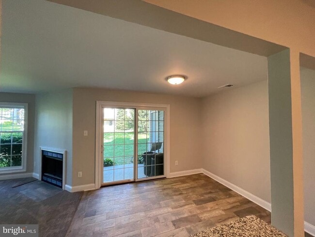 Building Photo - 167 Andover Pl