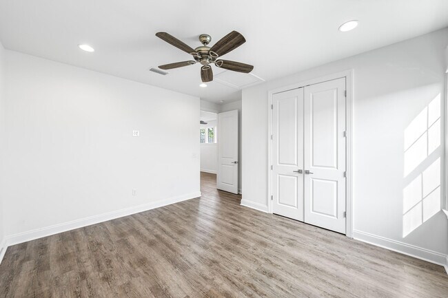 Building Photo - 106 Conifer Ct