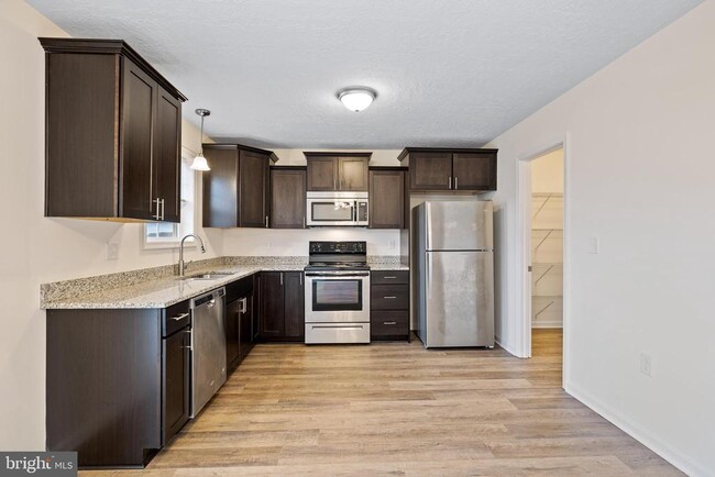 Building Photo - 118 Cadbury Dr