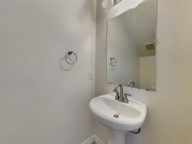 Building Photo - 30622 N Sulphur Creek Dr