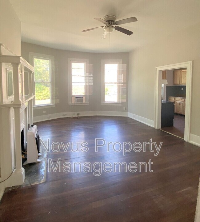 Building Photo - 302 Cedar St