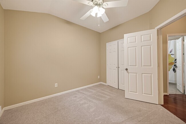 Building Photo - 6922 Summer Bridge Ln