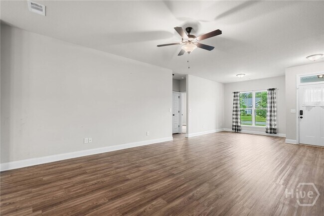Building Photo - 211 Crosswinds Dr