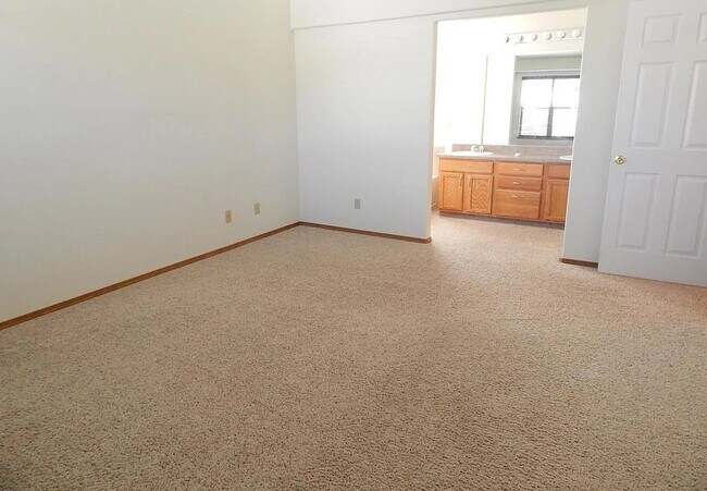 Building Photo - 3930 Pronghorn Meadows Cir