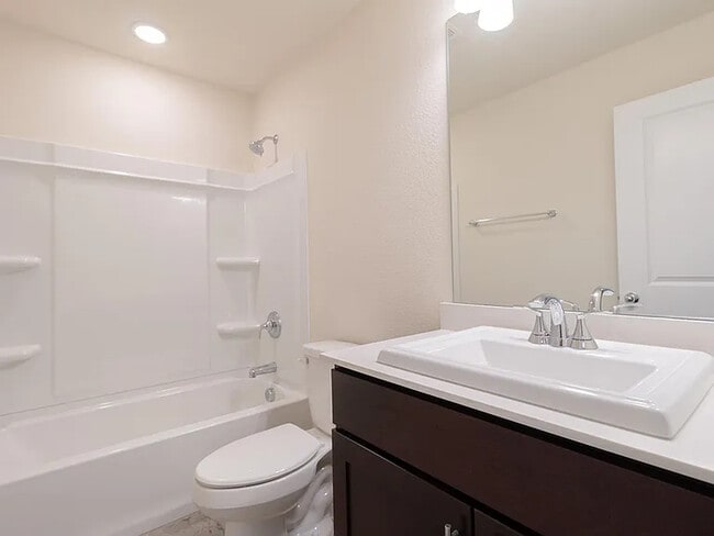 Building Photo - 1028 Park Oak Ln