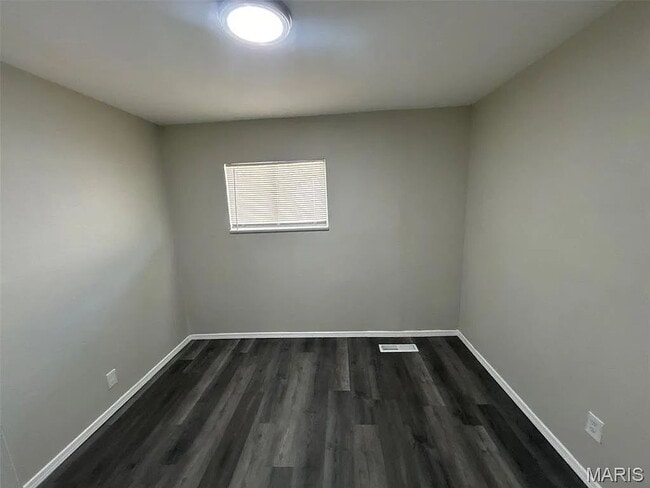 Building Photo - 248 Perthshire Rd