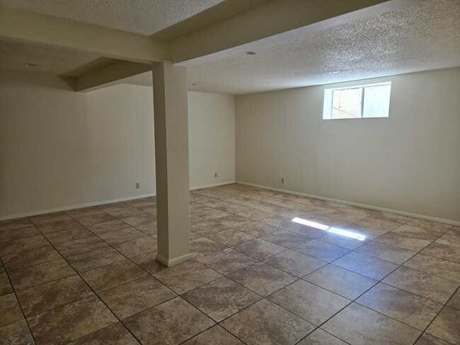 Building Photo - 3208 Texas St NE
