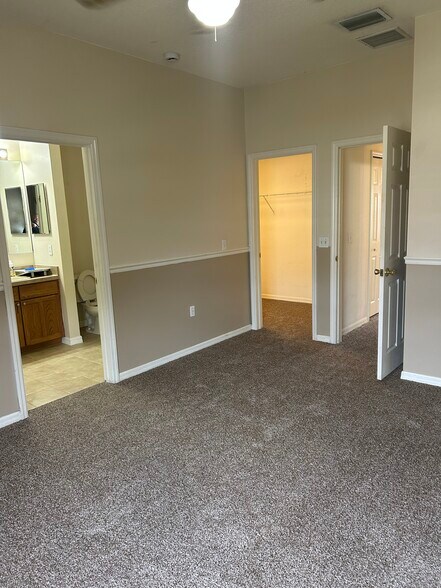 Master Besroom - 14840 Skip Jack Loop
