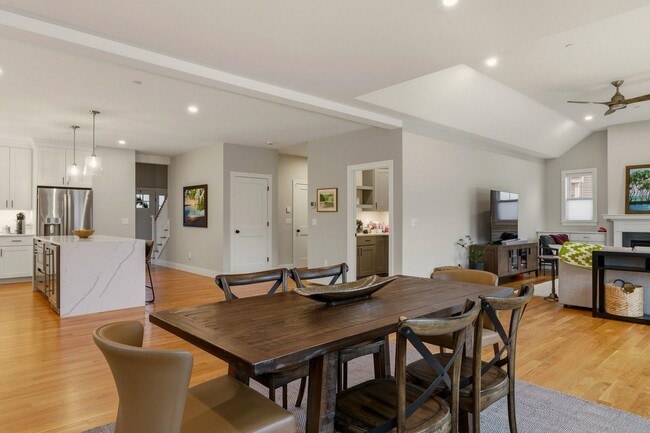 Building Photo - 40 Sage Ln