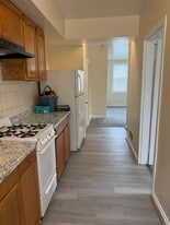 Building Photo - 1014 48th Pl NE