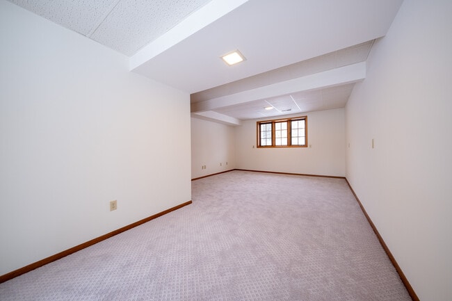 Building Photo - 3655 Falcon Way