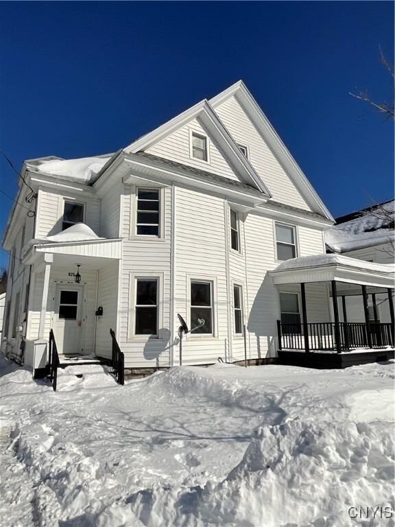 Primary Photo - 925 Salina St