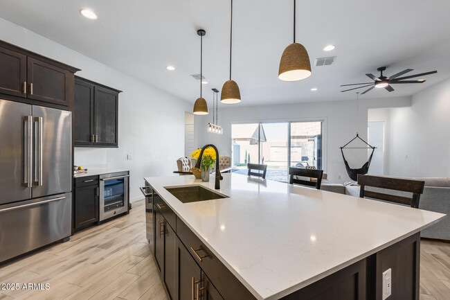 Building Photo - 7694 W Desert Spoon Dr