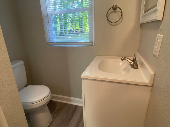 Building Photo - COMING SOON - 2 Bedroom 1 Bathroom Home in...