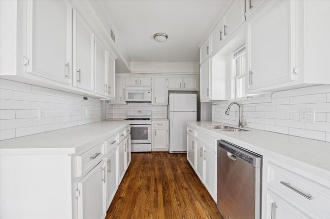 Building Photo - 2510 Kingston St