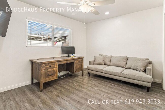 Building Photo - **$500 OFF FIRST MONTH'S RENT** Convenient...