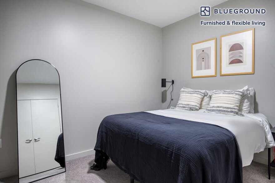 Building Photo - 1550 Soldiers Fld Rd