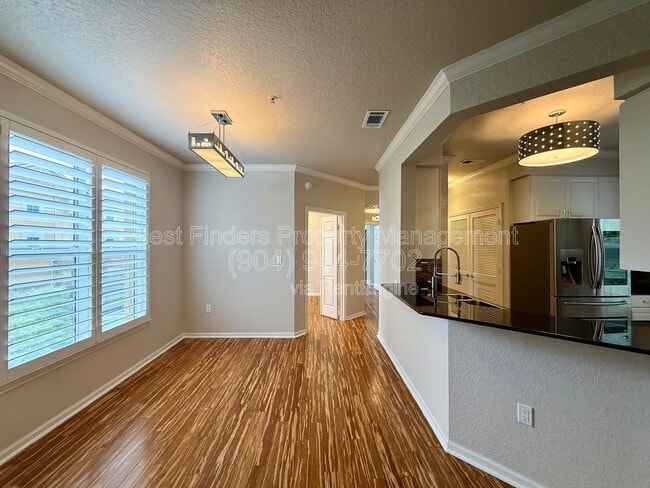 Building Photo - 8539 Gate Pkwy W