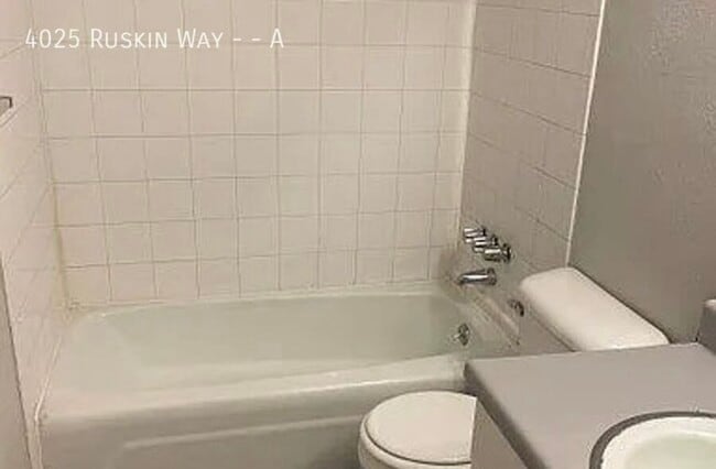 Building Photo - 4025 Ruskin Way